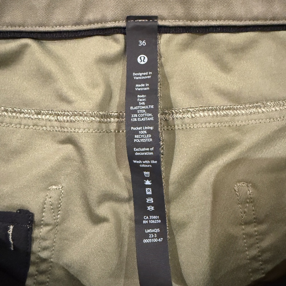 Lululemon Men's Olive Green Pants - Picture 4 of 4